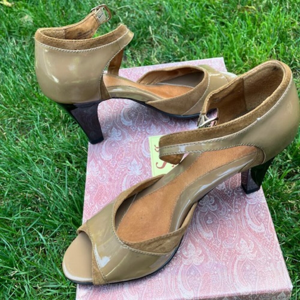 Sofft Grazia Heels Open Toe size 9